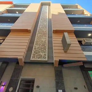  Bed & Breakfast Oaks Plaza Delhi Airport India