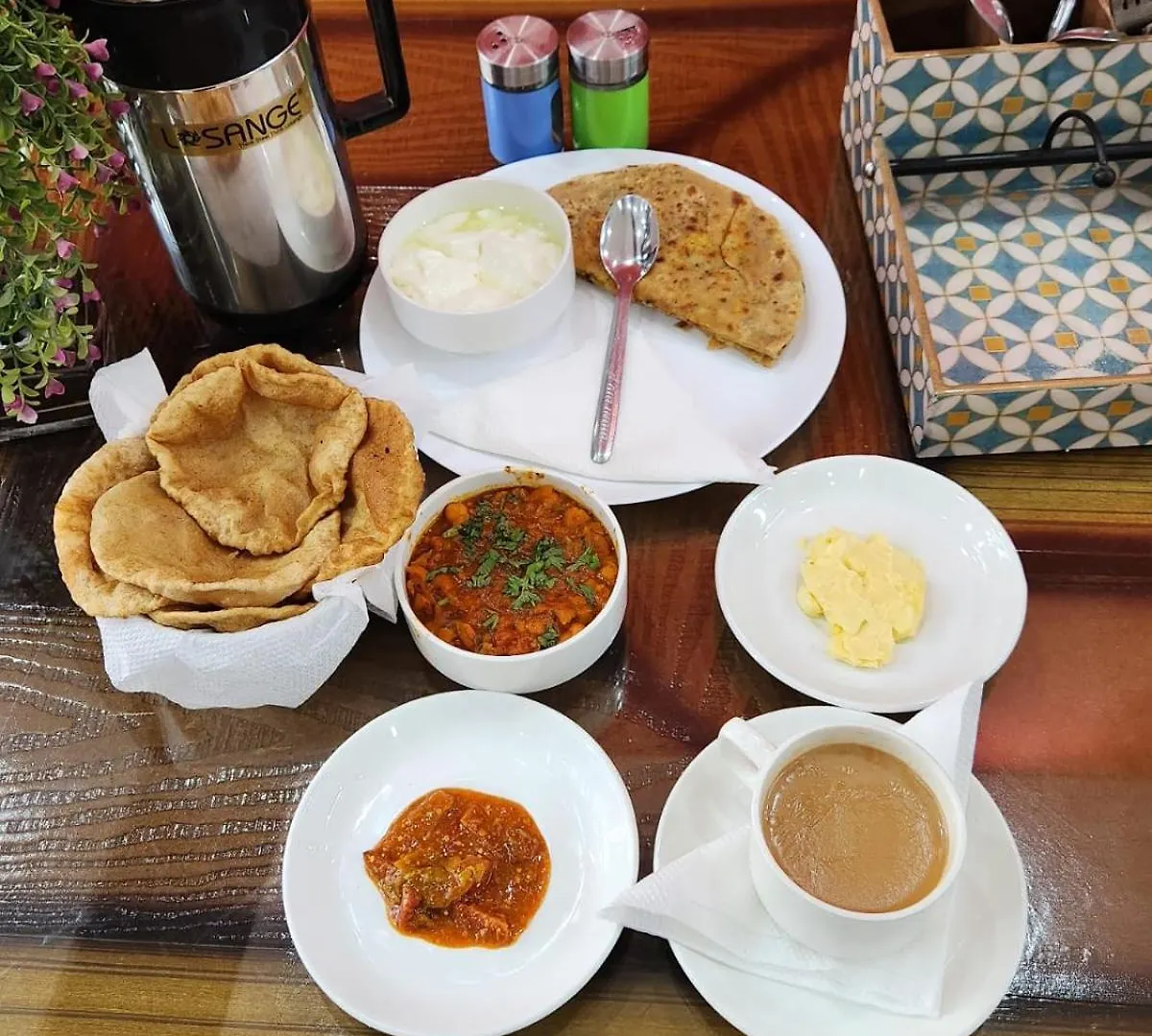 Airport Hotel Claytone New Delhi 3*,